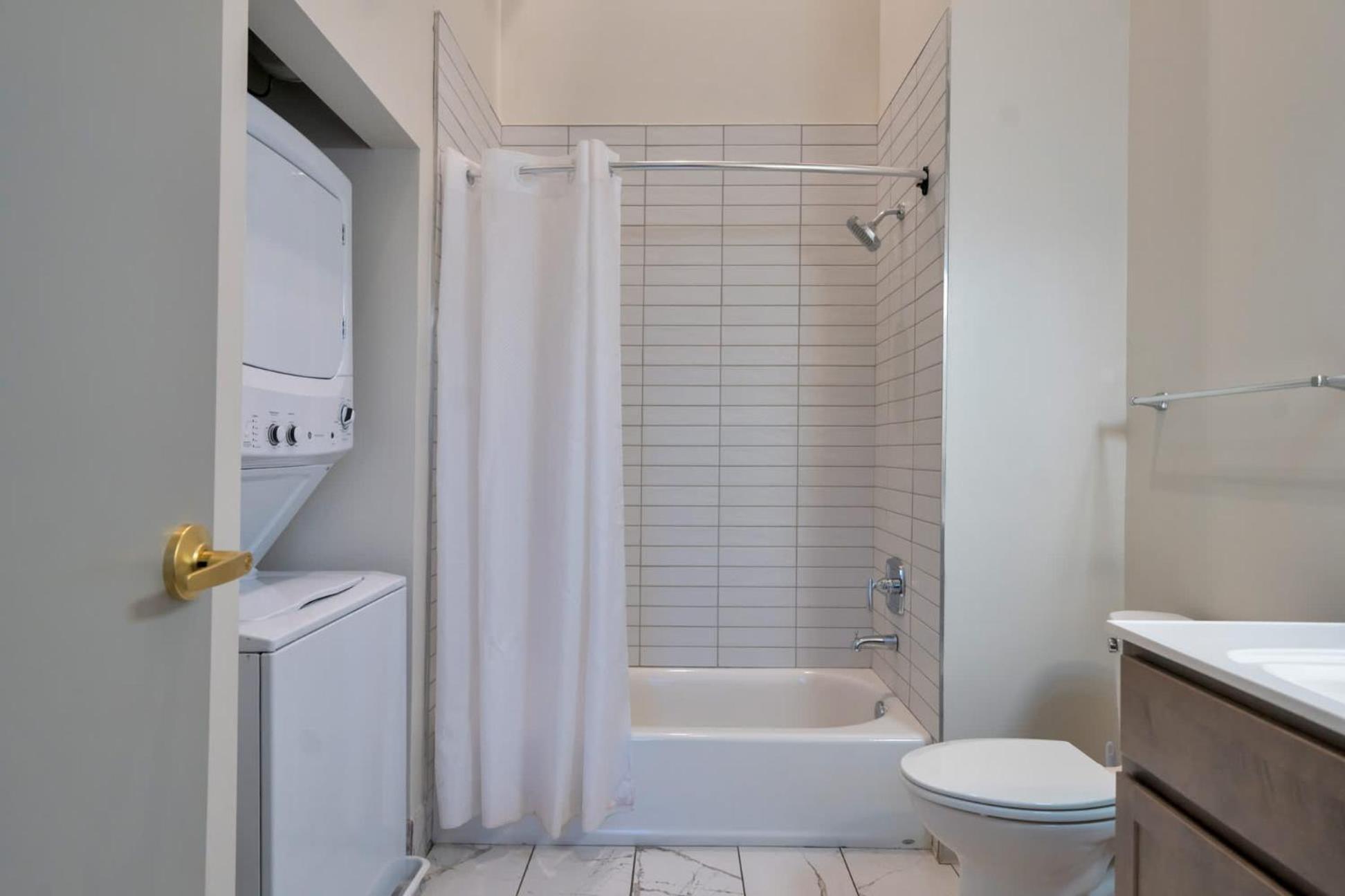 Bright And Modern In # 301