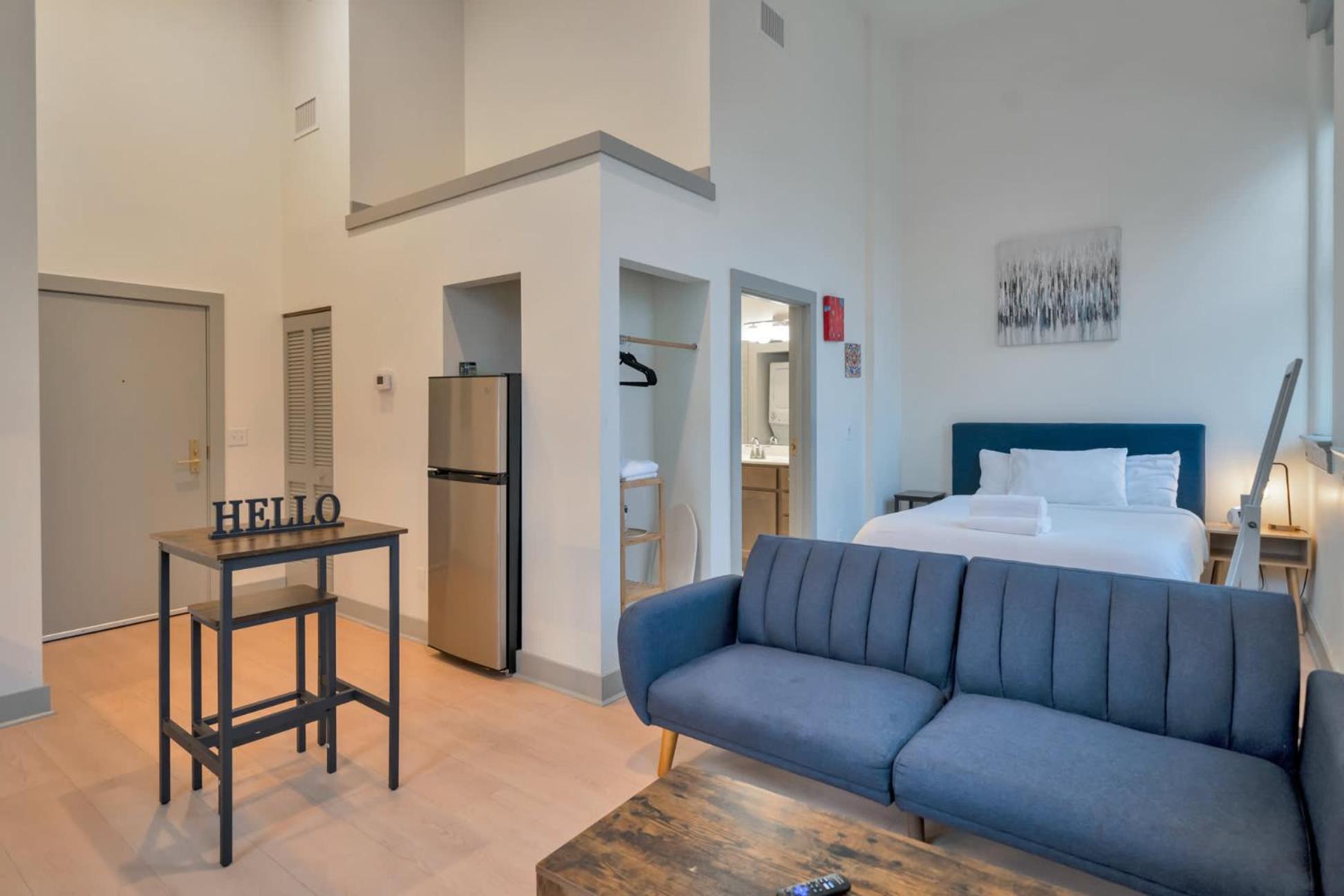 Bright And Modern In # 301 Apartment
